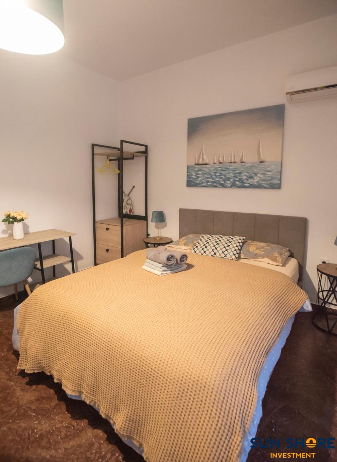 Explore Greece From Lovely City Centre Apartment Chalkís エクステリア 写真