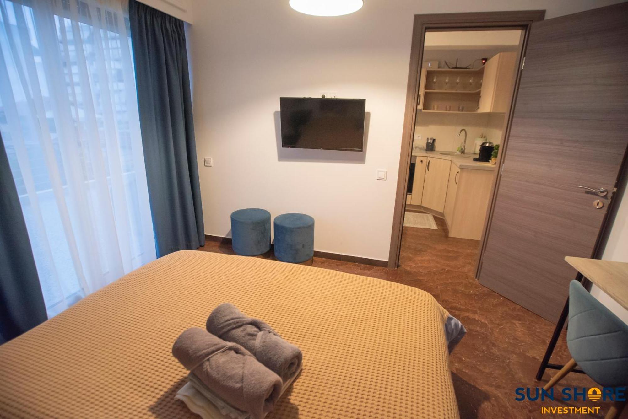 Explore Greece From Lovely City Centre Apartment Chalkís エクステリア 写真